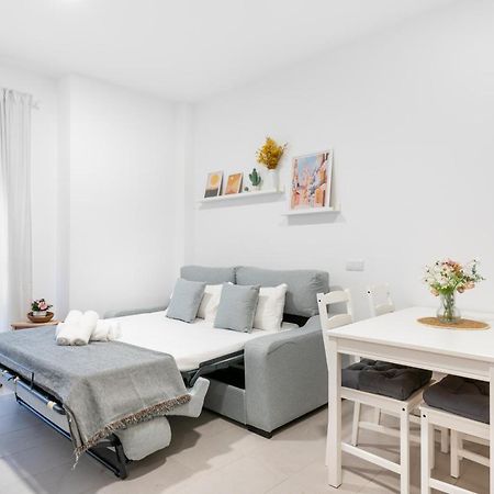 Wintowinrentals Superb New-Look Apartment Малага Екстер'єр фото