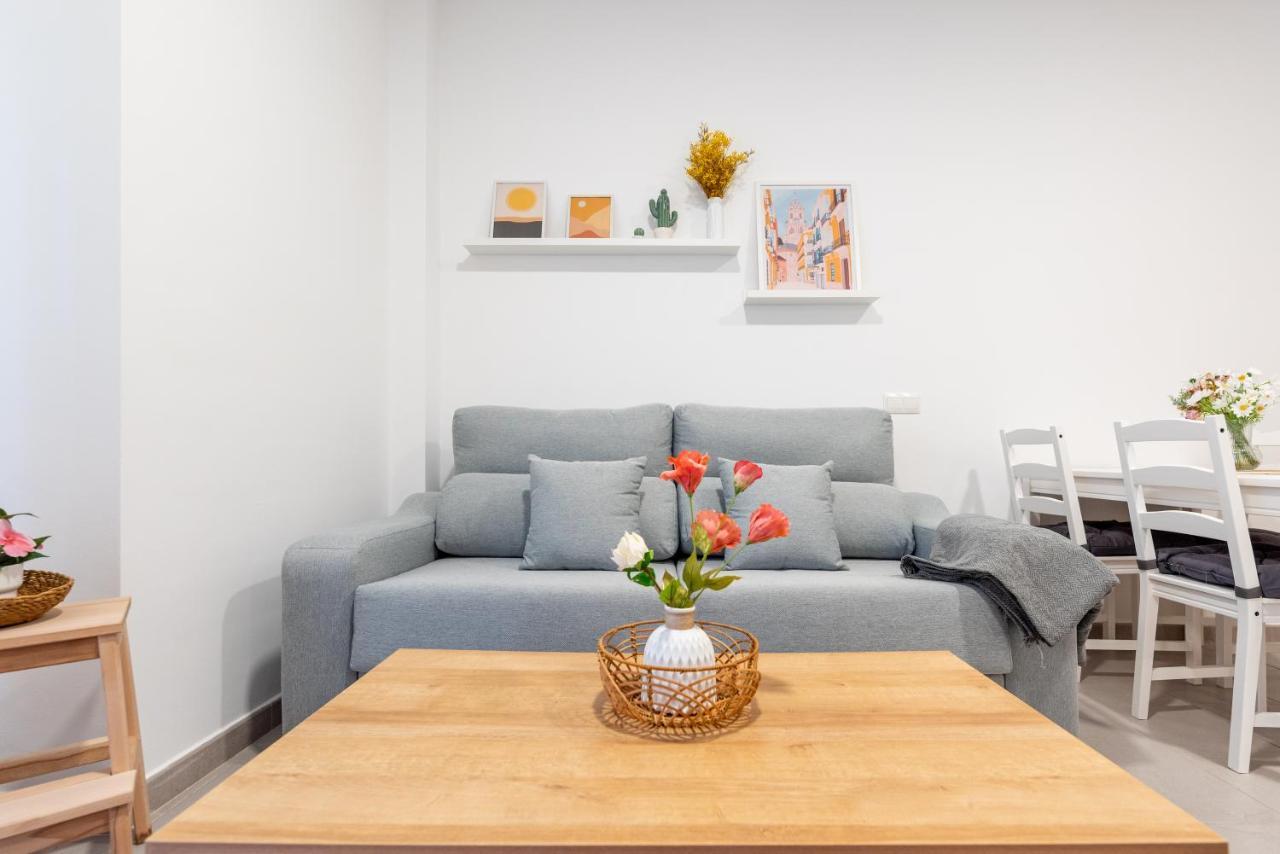 Wintowinrentals Superb New-Look Apartment Малага Екстер'єр фото