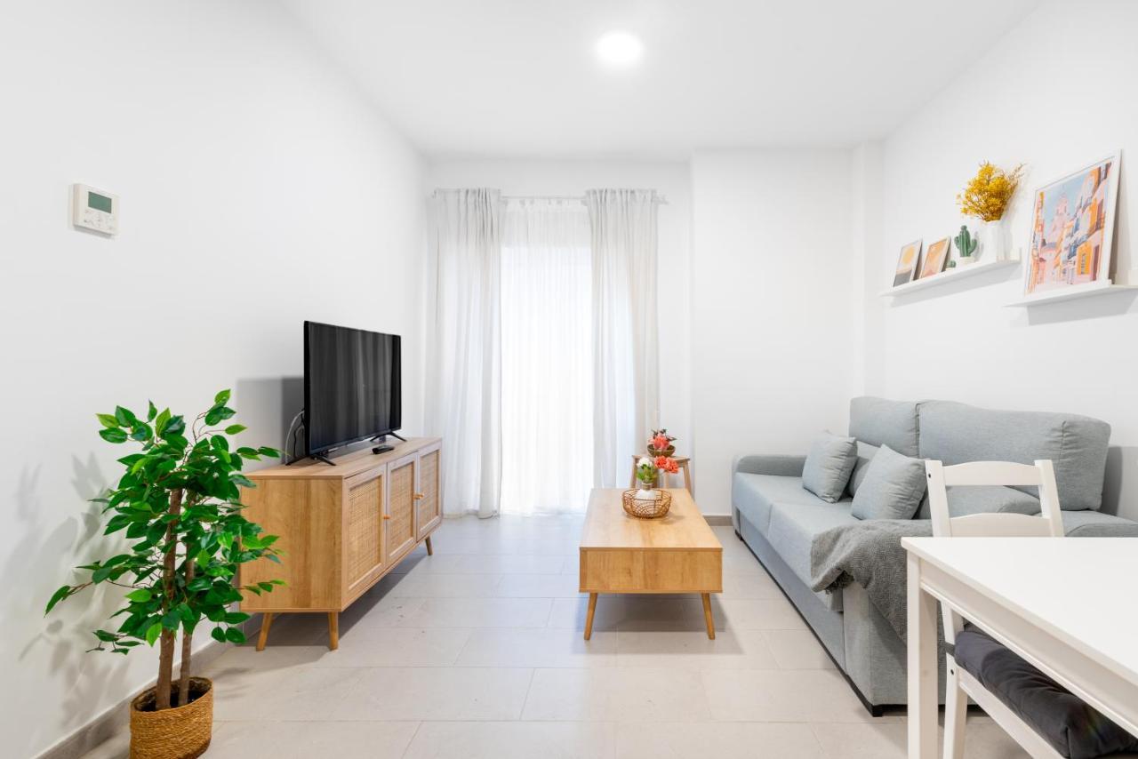 Wintowinrentals Superb New-Look Apartment Малага Екстер'єр фото
